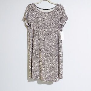 A-line Hawaii - Leaf Print Short Sleeve Dress
